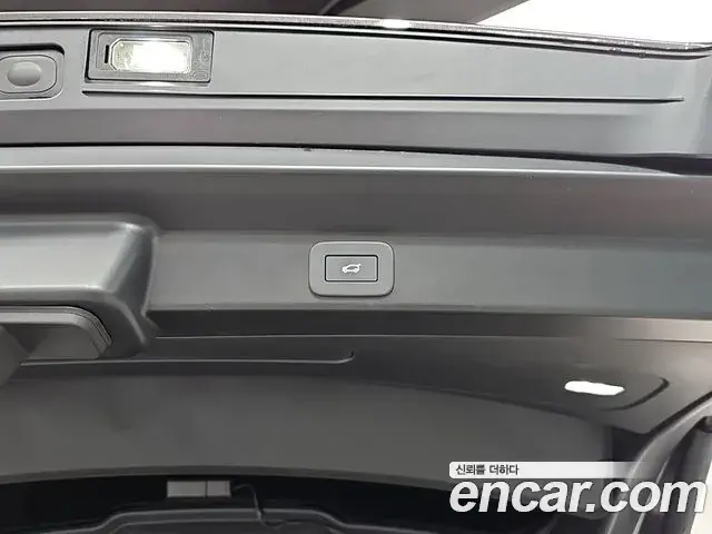 Land Rover Range Rover Sport 2024 — Photo 7/20