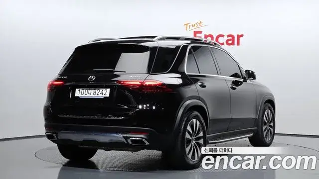 Mercedes-Benz GLE-Class 2025 — Photo 25/36