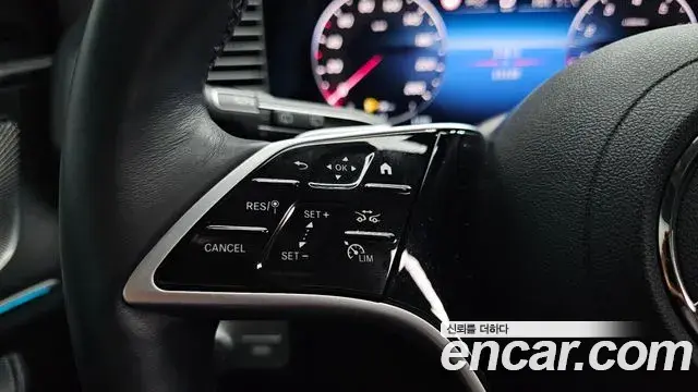 Mercedes-Benz GLE-Class 2025 — Photo 5/36