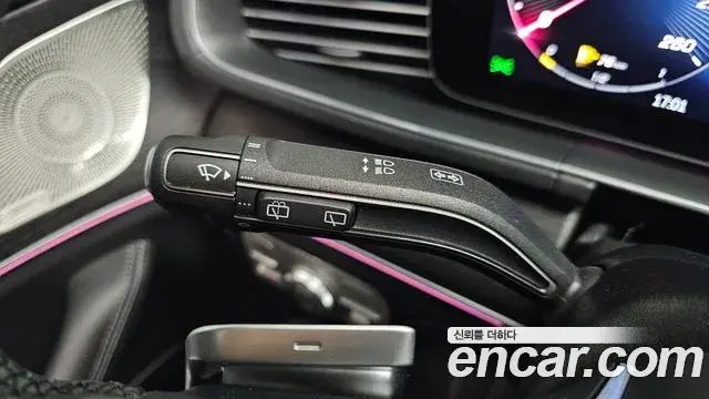 Mercedes-Benz GLE-Class 2025 — Photo 36/36