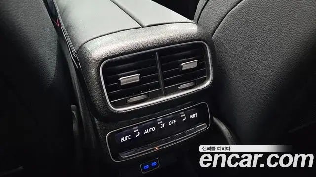 Mercedes-Benz GLE-Class 2025 — Photo 30/36
