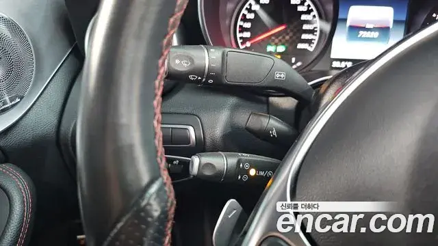 Mercedes-Benz C-Class 2018 — Şəkil 17/33