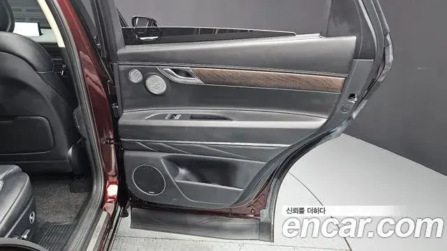 Genesis GV80 2021 — ფოტო 25/37