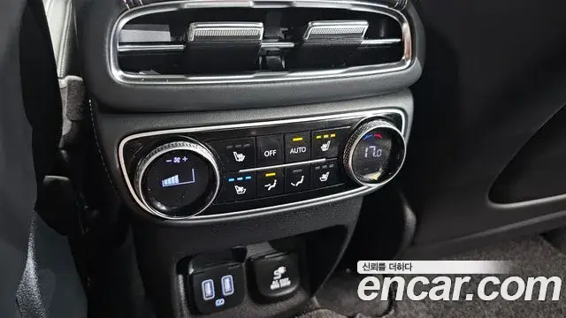 Genesis GV80 2021 — ფოტო 31/37