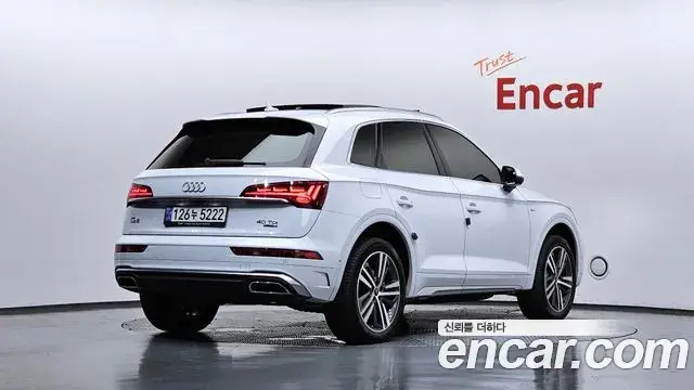 Audi Q5 2022 — ფოტო 17/20