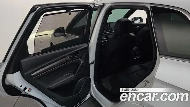 Audi Q5 2022 — ფოტო 9/20