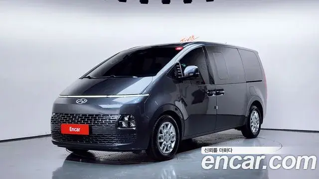 Hyundai Staria 2021 — Фото 1/20