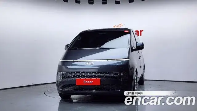 Hyundai Staria 2021 — Фото 3/20