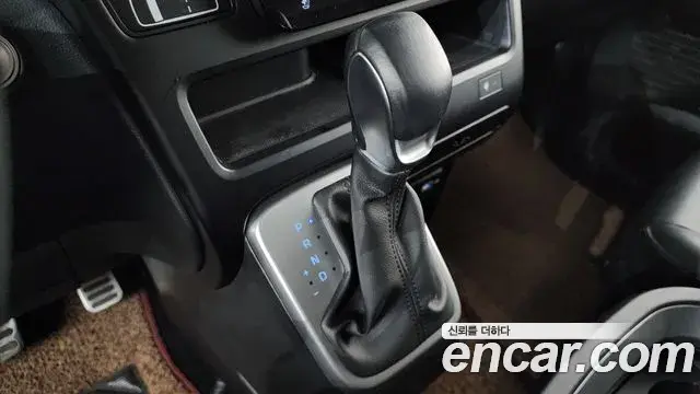 Hyundai Staria 2021 — Фото 9/20
