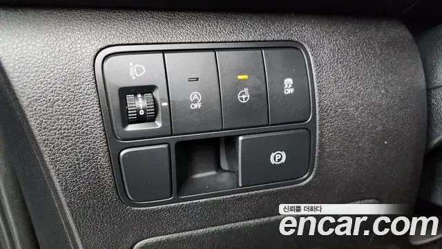 Hyundai Staria 2021 — Photo 4/32
