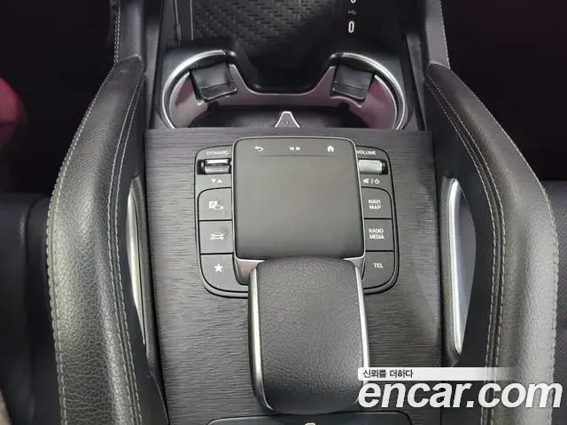 Mercedes-Benz GLE-Class 2024 — Photo 4/20