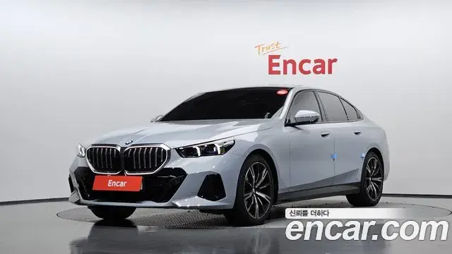BMW 5 Series 2025 — Şəkil 12/33