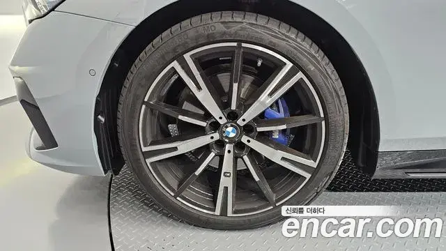 BMW 5 Series 2025 — Şəkil 6/33