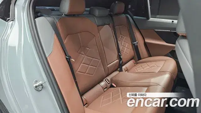 BMW 5 Series 2025 — Şəkil 19/33