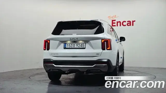 Kia Sorento 2024 — Фото 4/20