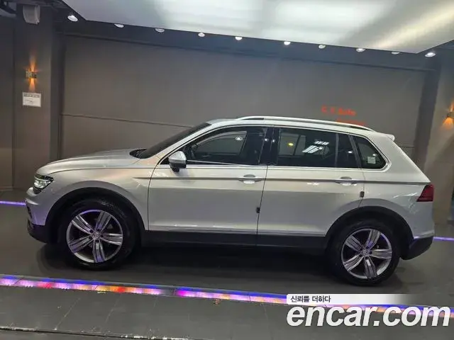 Volkswagen Tiguan 2018 — Фото 10/18