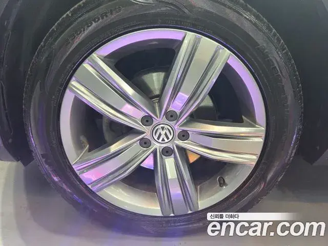 Volkswagen Tiguan 2018 — Фото 4/18