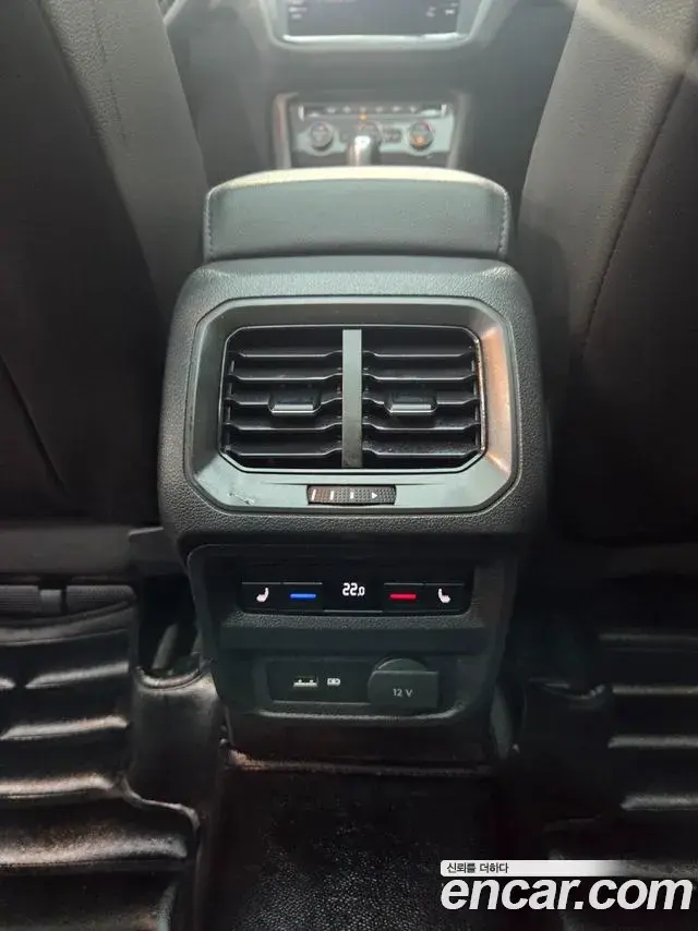 Volkswagen Tiguan 2018 — Фото 15/18