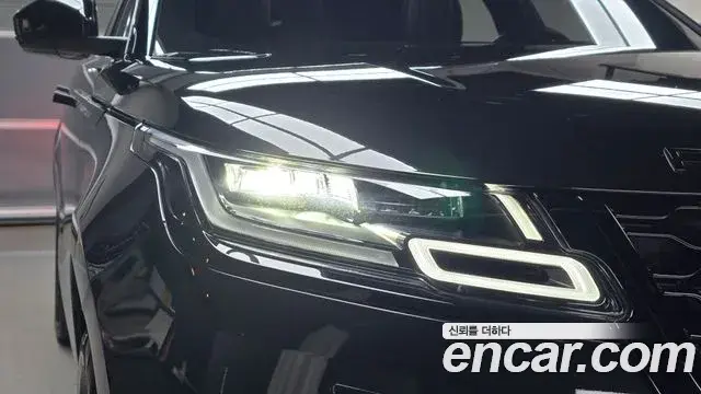 Land Rover Range Rover Velar 2020 — ფოტო 29/33