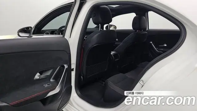 Mercedes-Benz A-Class 2022 — ფოტო 14/34