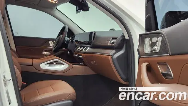 Mercedes-Benz GLE-Class 2026 — Photo 19/20
