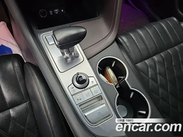 Genesis G70 2018 — ფოტო 16/18