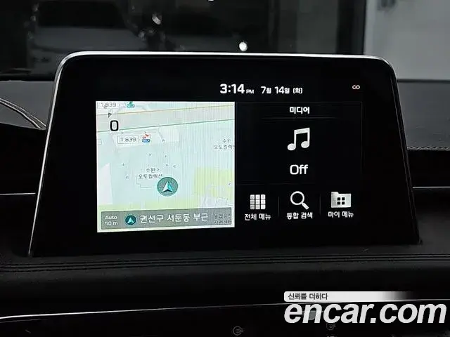 Genesis G70 2018 — ფოტო 1/18