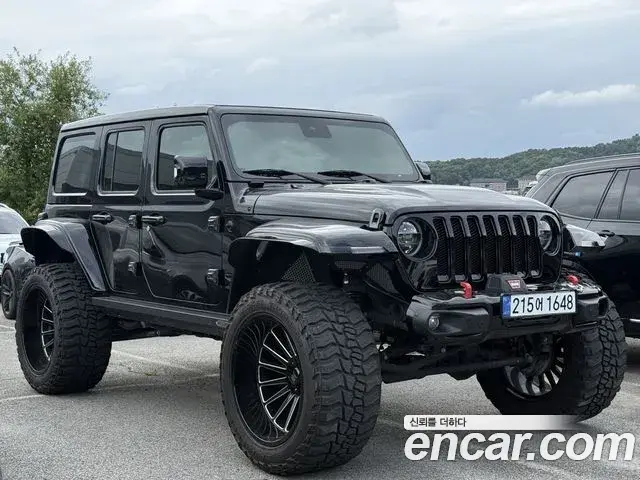 Jeep Wrangler 2020 — ფოტო 13/15