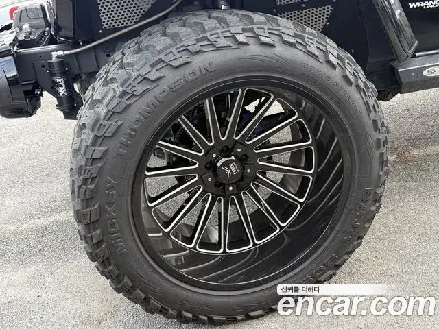 Jeep Wrangler 2020 — ფოტო 11/15