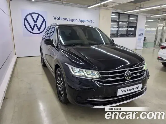 Volkswagen Tiguan 2021 — Photo 18/20