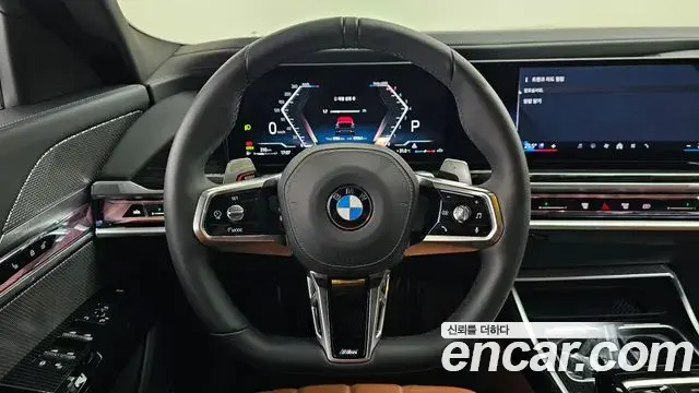 BMW 7 Series 2025 — Фото 12/20