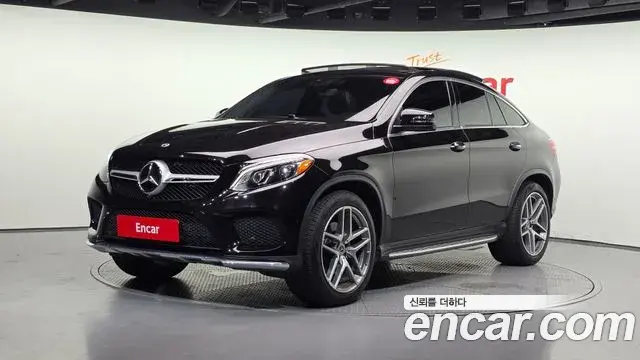 Mercedes-Benz GLE-Class 2018 — Şəkil 10/20