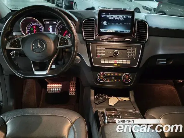 Mercedes-Benz GLE-Class 2018 — Şəkil 3/20