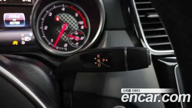 Mercedes-Benz GLE-Class 2018 — Şəkil 2/20