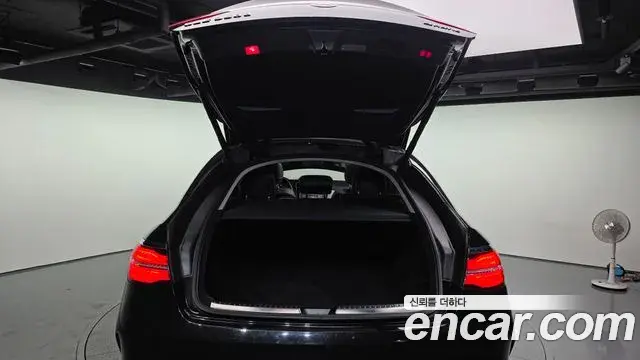 Mercedes-Benz GLE-Class 2018 — Şəkil 11/20