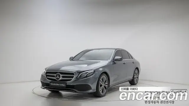 Mercedes-Benz E-Class 2020 — Фото 10/20