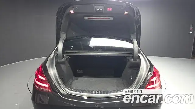 Mercedes-Benz S-Class 2019 — Şəkil 12/33