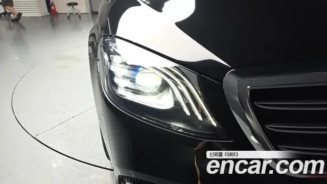 Mercedes-Benz S-Class 2019 — Şəkil 30/33