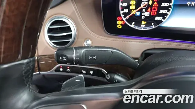 Mercedes-Benz S-Class 2019 — Şəkil 28/33