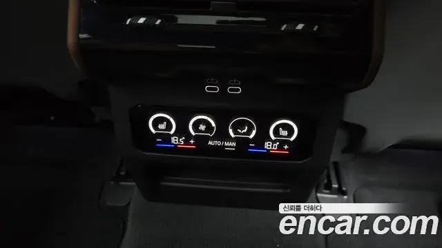 BMW 5 Series 2025 — ფოტო 14/34