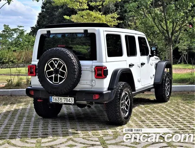 Jeep Wrangler 2025 — ფოტო 12/20