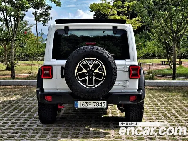 Jeep Wrangler 2025 — ფოტო 19/20