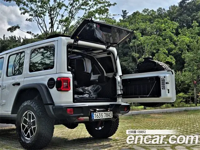 Jeep Wrangler 2025 — ფოტო 5/20
