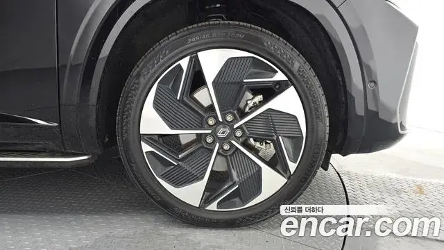 Renault Samsung Grand Koleos 2025 — Photo 30/32