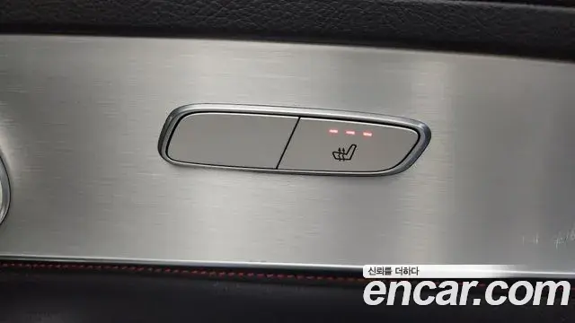 Mercedes-Benz GLC-Class 2018 — Фото 19/20