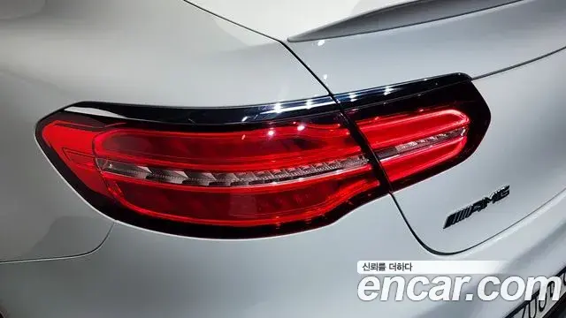 Mercedes-Benz GLC-Class 2018 — ფოტო 31/35