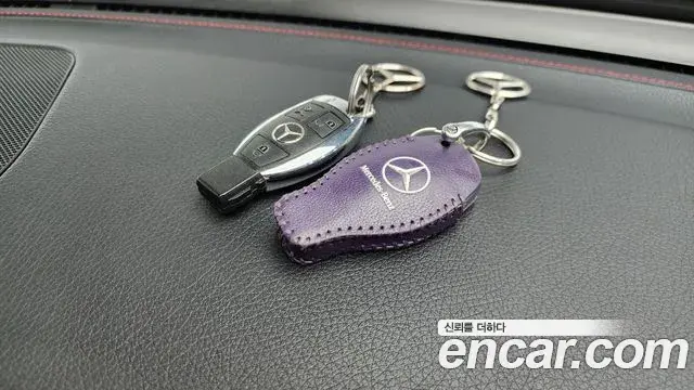 Mercedes-Benz GLC-Class 2018 — ფოტო 13/35