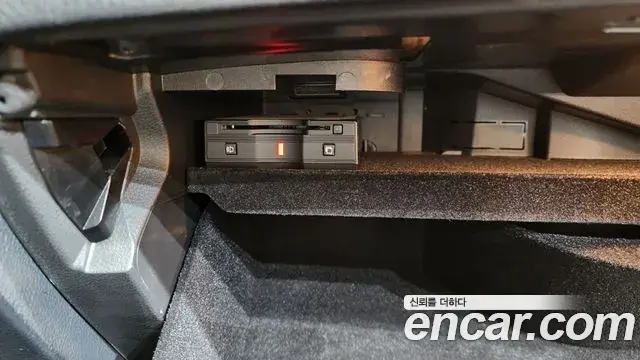Mercedes-Benz GLC-Class 2018 — ფოტო 30/35
