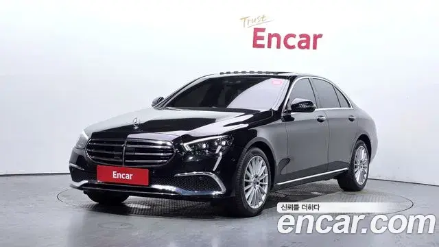 Mercedes-Benz E-Class 2020 — Photo 9/34