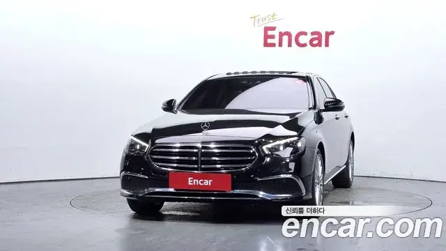 Mercedes-Benz E-Class 2020 — Photo 4/34